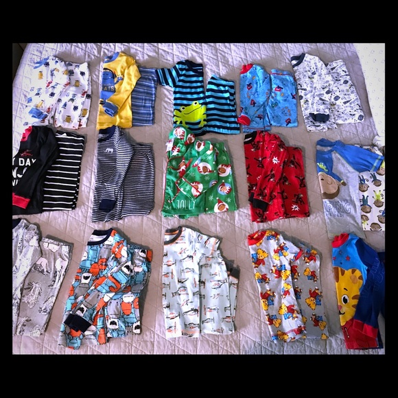 Some NWOT/ EUC Boys Pajama Lot Size 3t-5t - Picture 1 of 8